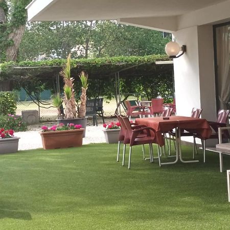 Hotel Bologna Misano Adriatico Esterno foto