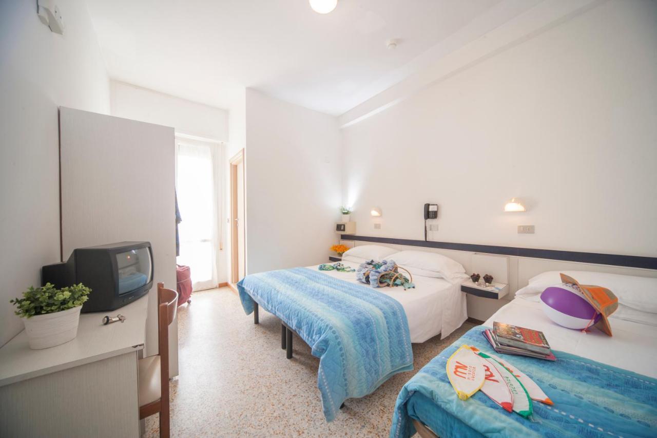 Hotel Bologna Misano Adriatico Esterno foto