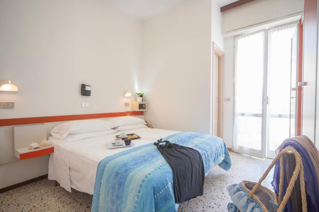 Hotel Bologna Misano Adriatico Esterno foto
