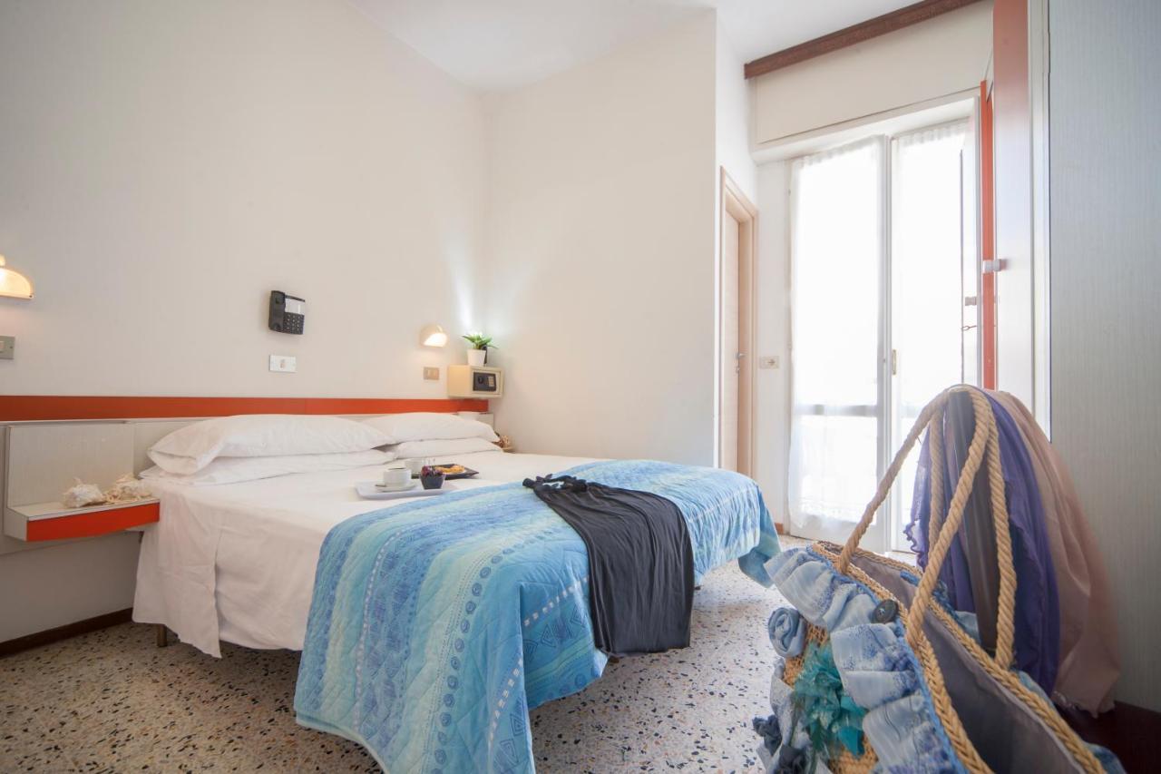 Hotel Bologna Misano Adriatico Esterno foto